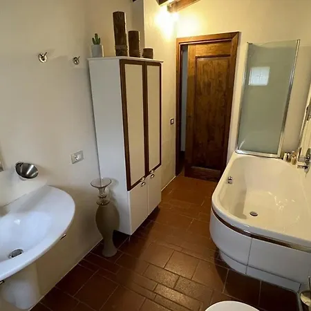 Spacious With Private Pool & Garden Near Chianti *
