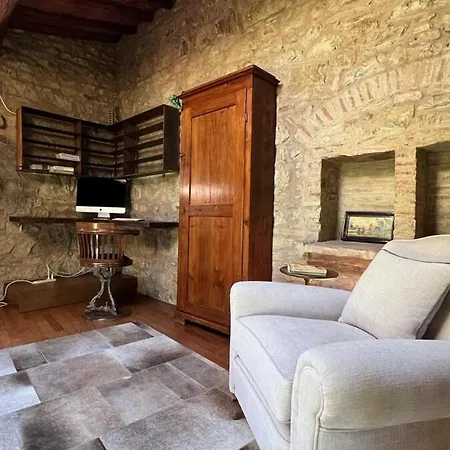 Spacious With Private Pool & Garden Near Chianti Apartment *