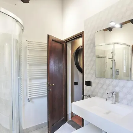 Spacious With Private Pool & Garden Near Chianti דירה אימפרונטה